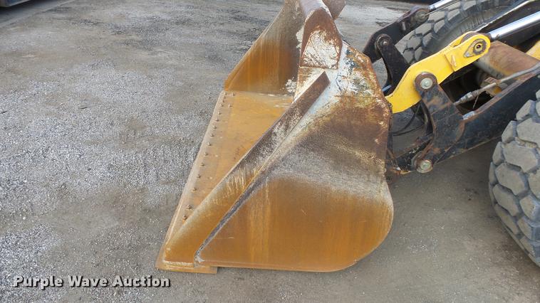 image for item DG2762 1988 Michigan L90 wheel loader