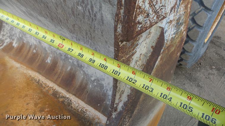 image for item DG2762 1988 Michigan L90 wheel loader