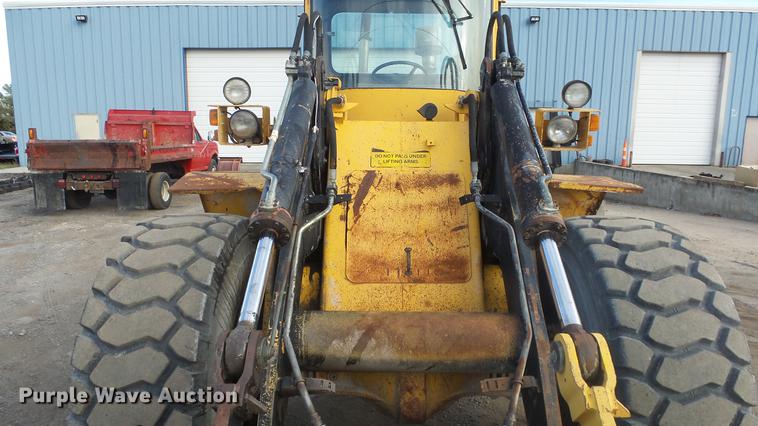 image for item DG2762 1988 Michigan L90 wheel loader