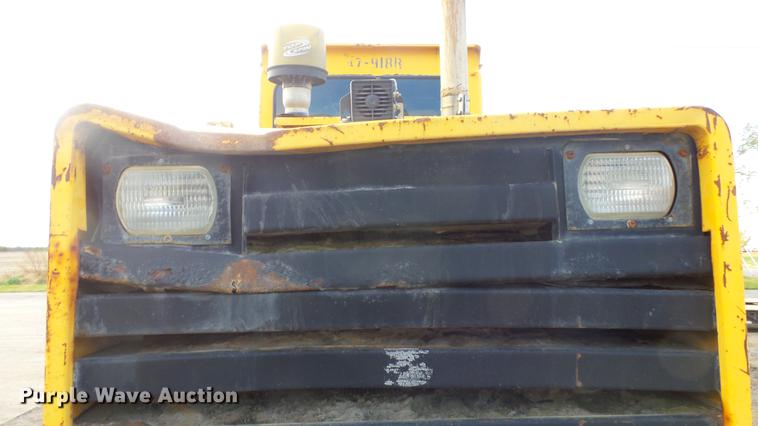 image for item DG2762 1988 Michigan L90 wheel loader