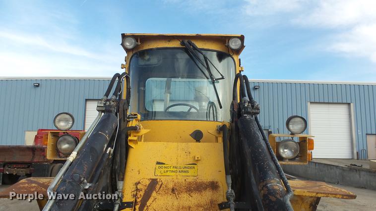 image for item DG2762 1988 Michigan L90 wheel loader
