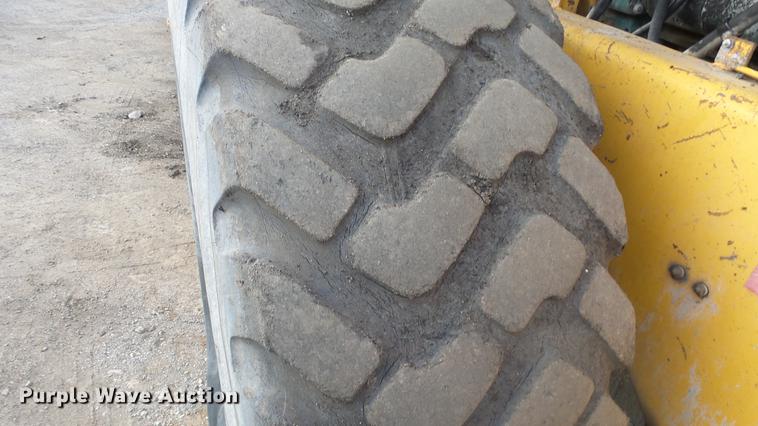 image for item DG2762 1988 Michigan L90 wheel loader