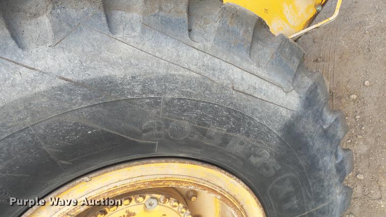 image for item DG2762 1988 Michigan L90 wheel loader