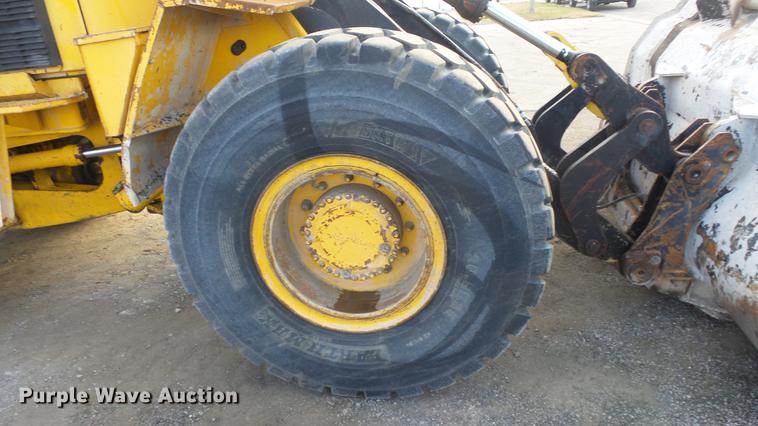 image for item DG2762 1988 Michigan L90 wheel loader