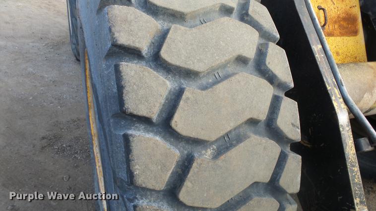 image for item DG2762 1988 Michigan L90 wheel loader