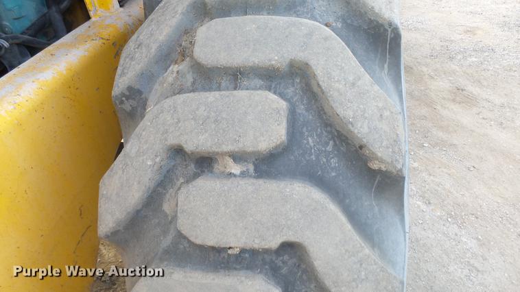 image for item DG2762 1988 Michigan L90 wheel loader