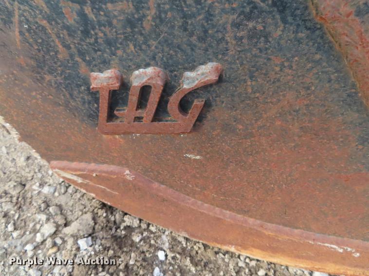 image for item DN9172 (2) excavator buckets