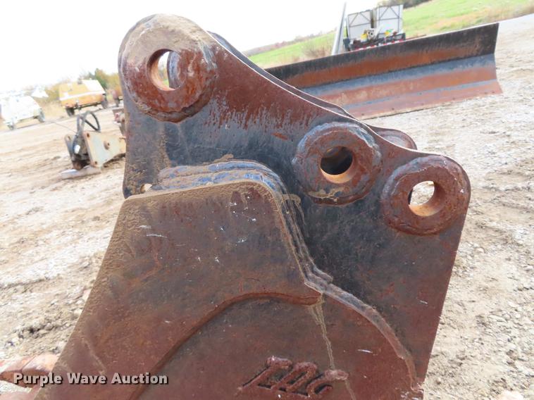 image for item DN9172 (2) excavator buckets