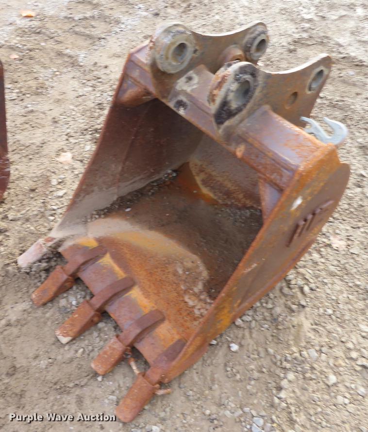 image for item DN9172 (2) excavator buckets