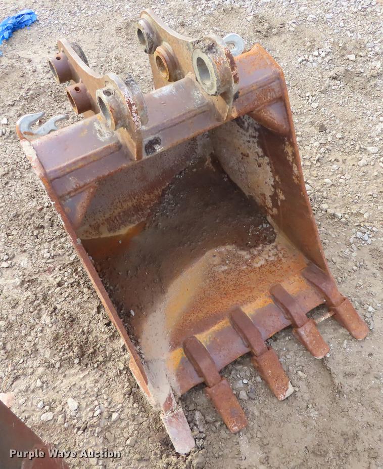 image for item DN9172 (2) excavator buckets