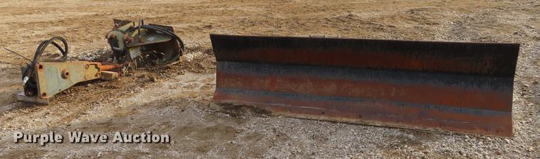 image for item DN9173 Bobcat 3570 skid steer breaker