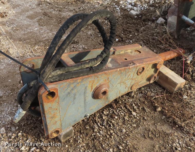 image for item DN9173 Bobcat 3570 skid steer breaker