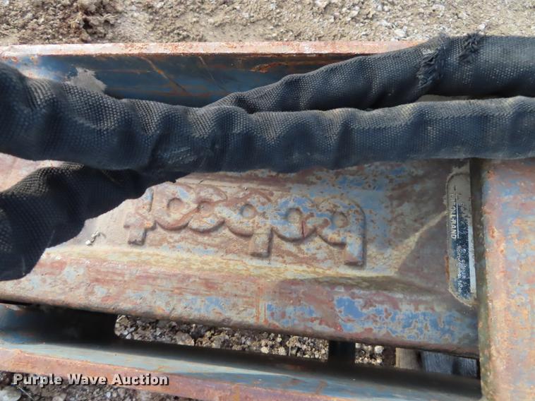 image for item DN9173 Bobcat 3570 skid steer breaker