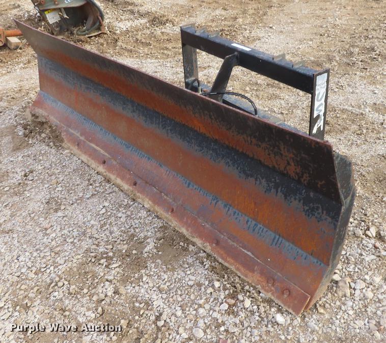 image for item DN9173 Bobcat 3570 skid steer breaker