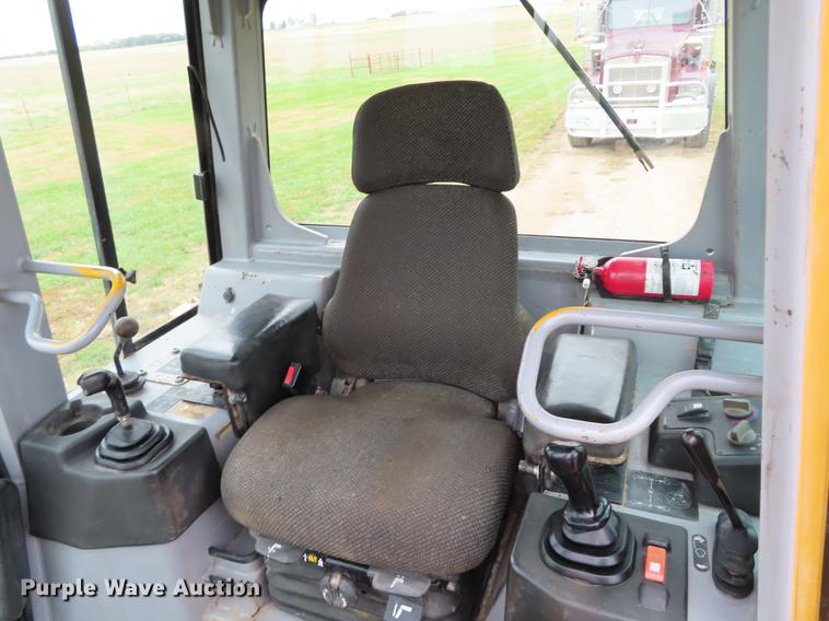 image for item DN9220 2005 Caterpillar D5G XL dozer