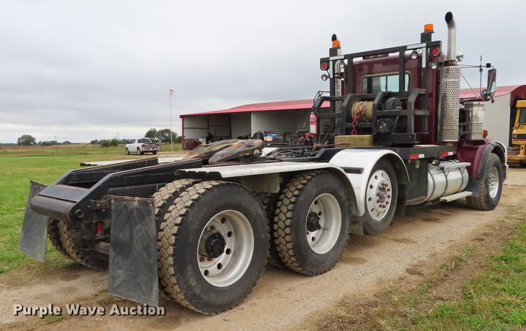 image for item DN9221 2005 Kenworth T800B semi truck