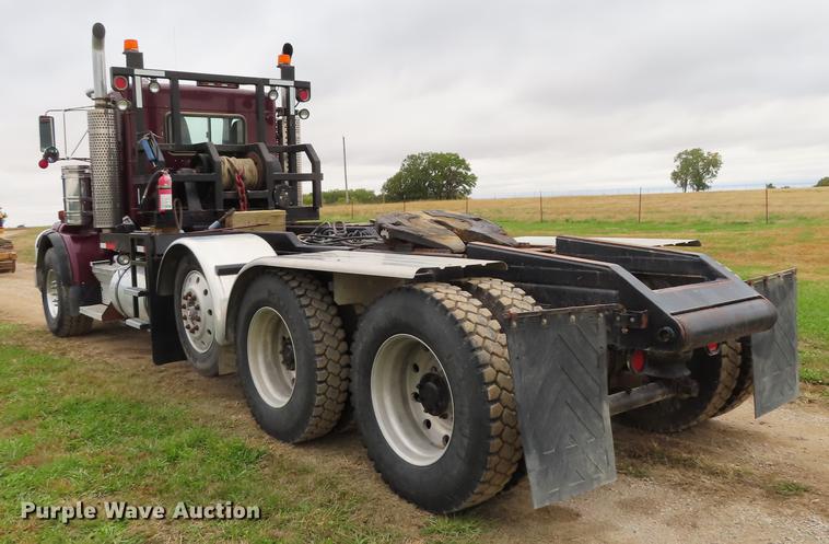 image for item DN9221 2005 Kenworth T800B semi truck