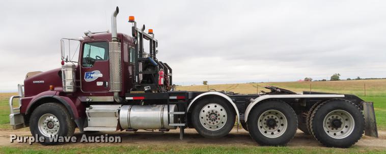 image for item DN9221 2005 Kenworth T800B semi truck