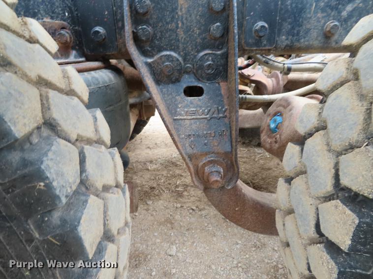 image for item DN9221 2005 Kenworth T800B semi truck