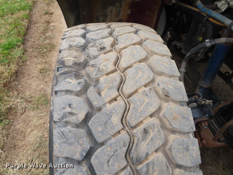 image for item DN9221 2005 Kenworth T800B semi truck