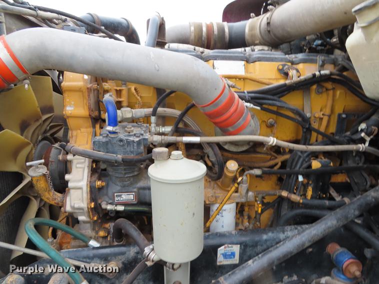 image for item DN9221 2005 Kenworth T800B semi truck