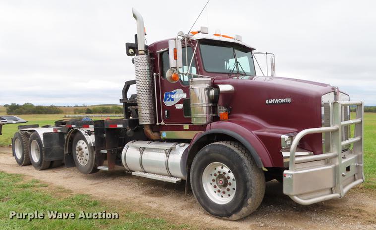 image for item DN9222 2004 Kenworth T800B semi truck