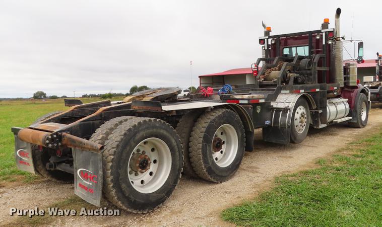 image for item DN9222 2004 Kenworth T800B semi truck