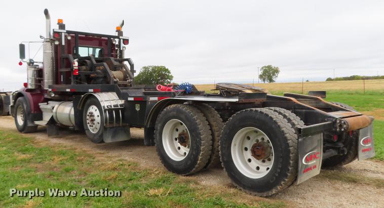 image for item DN9222 2004 Kenworth T800B semi truck