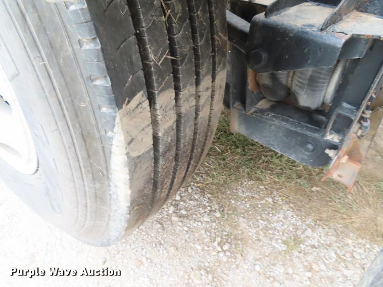 image for item DN9222 2004 Kenworth T800B semi truck