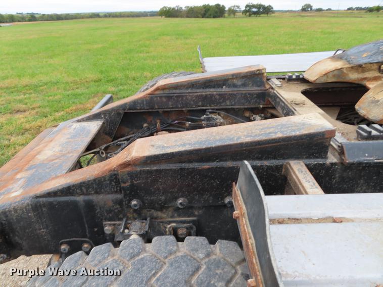 image for item DN9222 2004 Kenworth T800B semi truck