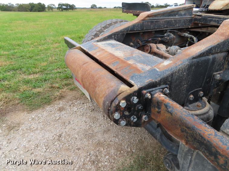 image for item DN9222 2004 Kenworth T800B semi truck