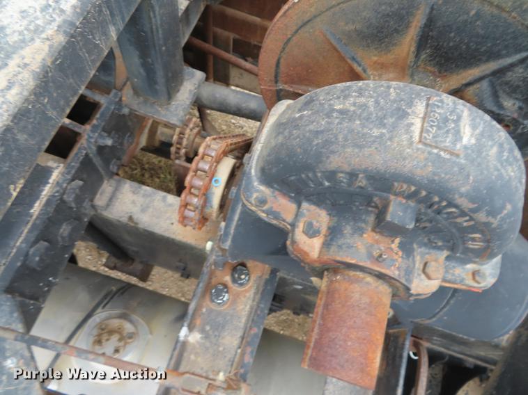 image for item DN9222 2004 Kenworth T800B semi truck