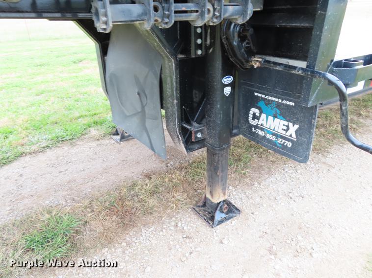 image for item DN9224 2015 Matrixx F55 extendable drop deck oilfield trailer