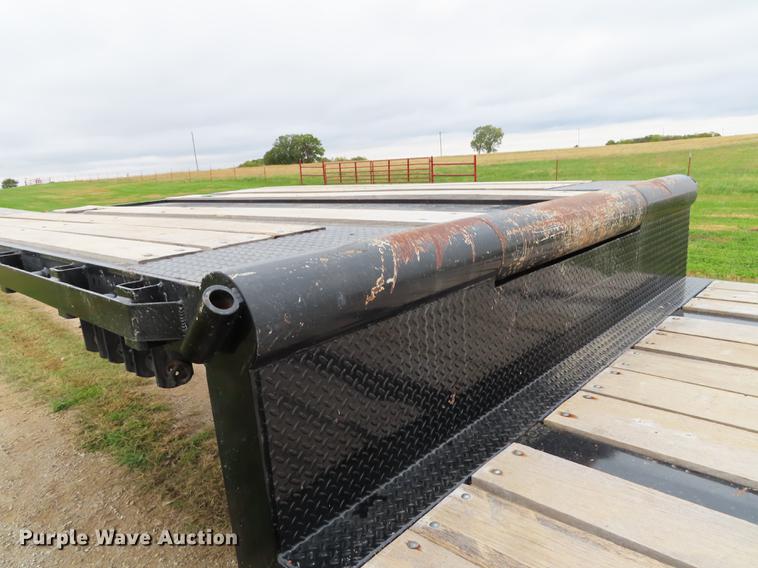 image for item DN9224 2015 Matrixx F55 extendable drop deck oilfield trailer