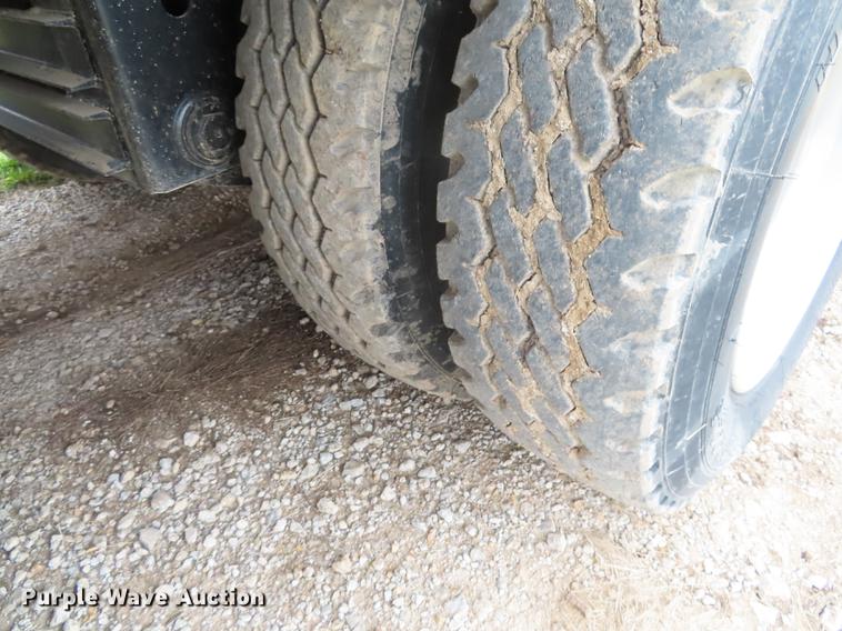 image for item DN9224 2015 Matrixx F55 extendable drop deck oilfield trailer