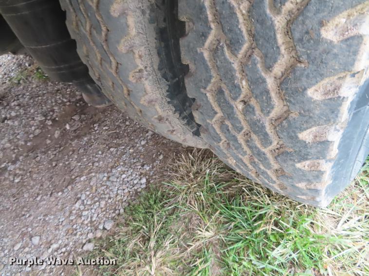 image for item DN9224 2015 Matrixx F55 extendable drop deck oilfield trailer