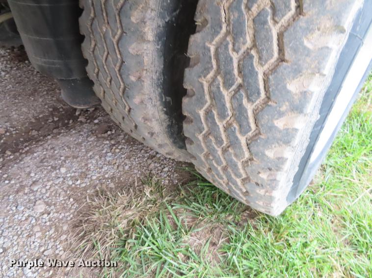 image for item DN9224 2015 Matrixx F55 extendable drop deck oilfield trailer