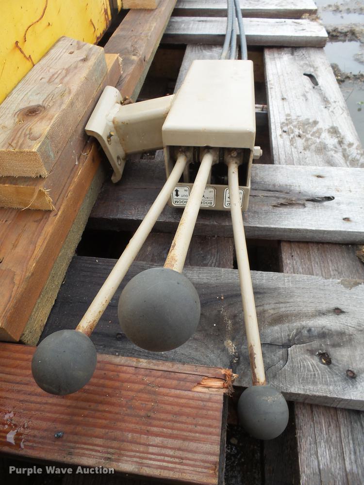 image for item DX9134 Midwestern M16R side boom