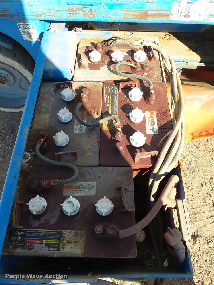 image for item DX9143 2002 Genie GS-2632 scissor lift