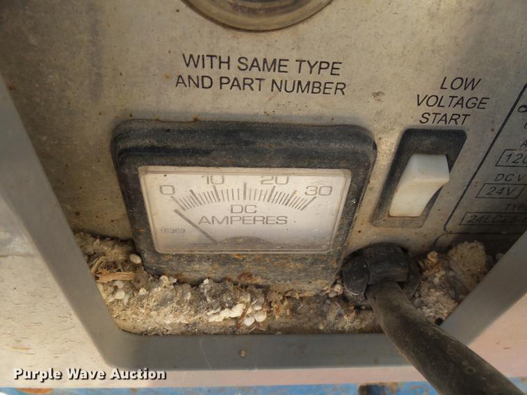 image for item DX9143 2002 Genie GS-2632 scissor lift