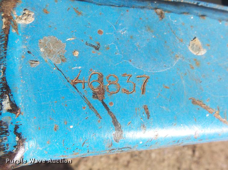 image for item DX9143 2002 Genie GS-2632 scissor lift