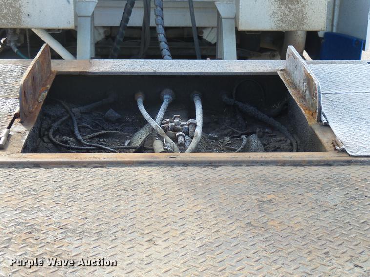 image for item DX9144 2006 Trail-Eze double drop deck equipment trailer