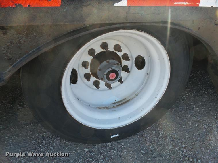 image for item DX9144 2006 Trail-Eze double drop deck equipment trailer