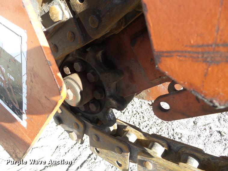 image for item DX9539 1989 Ditch Witch 6510DD trencher