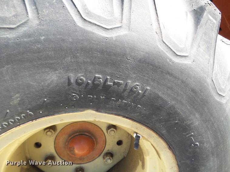 image for item DX9539 1989 Ditch Witch 6510DD trencher