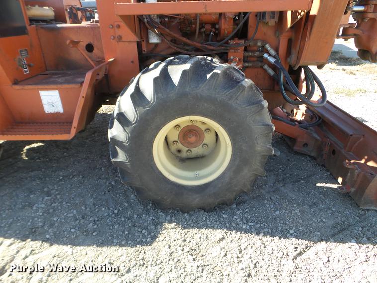 image for item DX9539 1989 Ditch Witch 6510DD trencher