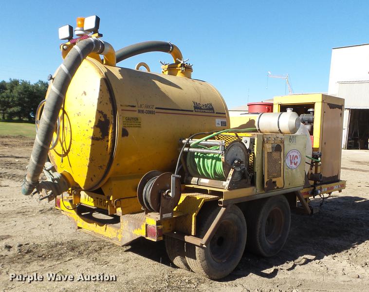 image for item DX9566 2001 Vac-tron vacuum trailer