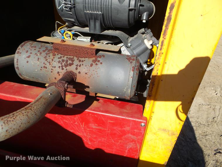 image for item DX9566 2001 Vac-tron vacuum trailer