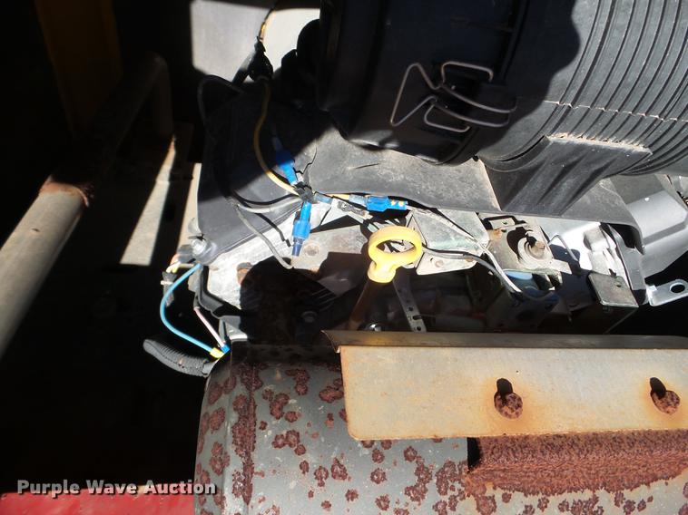 image for item DX9566 2001 Vac-tron vacuum trailer