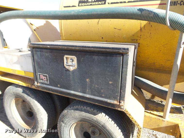 image for item DX9566 2001 Vac-tron vacuum trailer